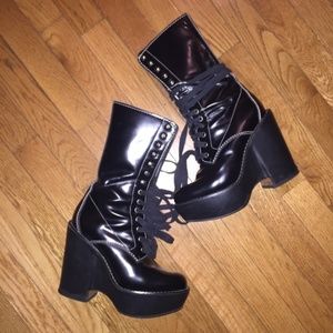 CHLOE sz 7 “Doc” 2007 lace up platform Moto boot